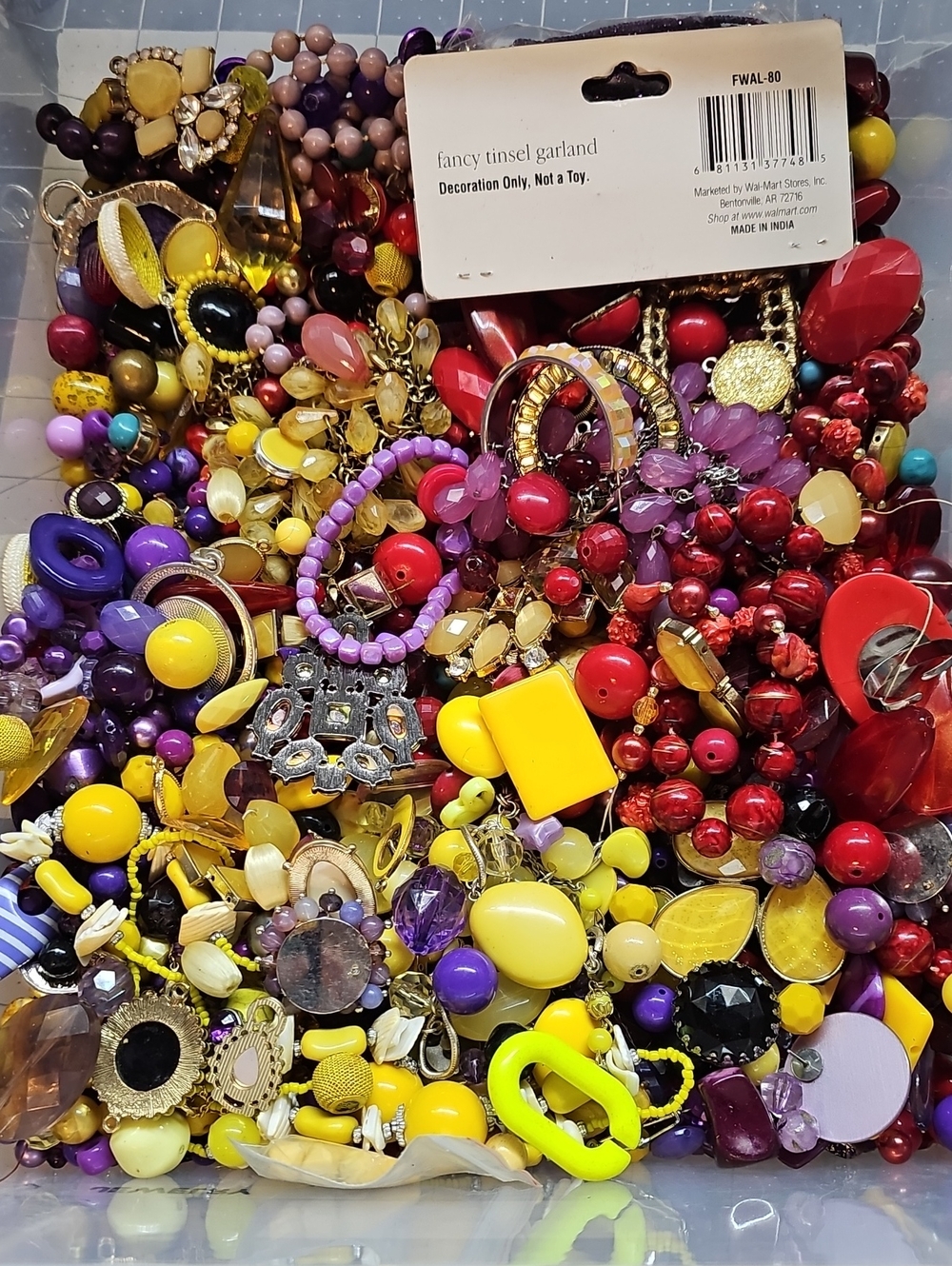 4lb Costume Beads And Broken Jewelry For Crafting